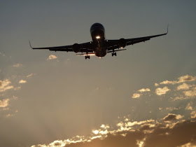 aircraft-464296_960_720-800x600