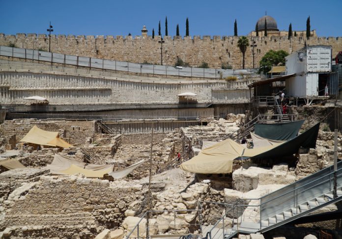 The_Givati_Parking_Lot_Excavations_Cred._IAA