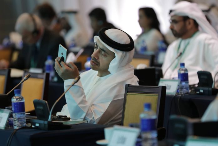 Les-Emirats-et-Israël-inaugurent-leur-première-liaison-téléphonique-directe