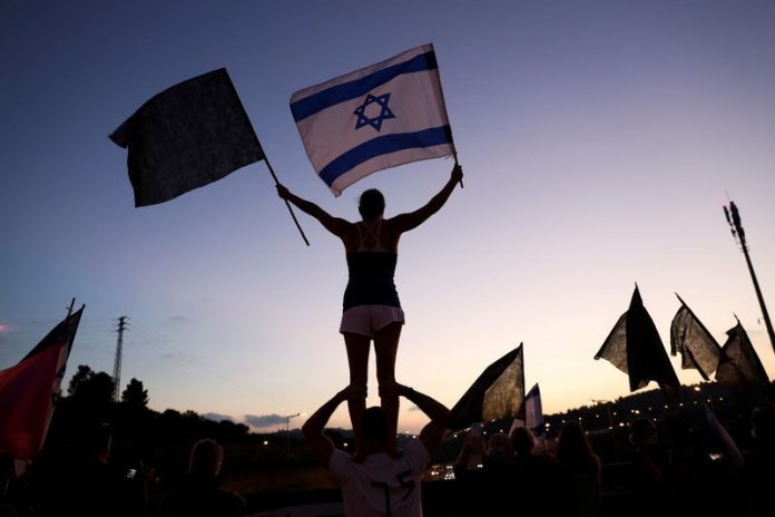 ISRAËL ET LE MAROC ACCEPTENT DE NORMALISER LEURS RELATIONS SOUS L'ÉGIDE DES USA