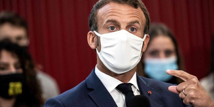 emmanuel-macron-en-deplacement