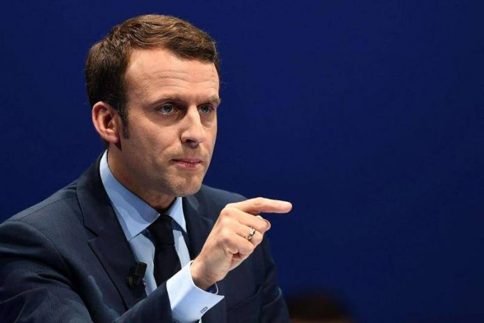 76-261-Macron_228916