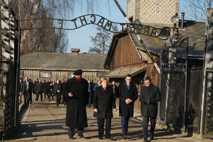 7799634974_angela-merkel-le-6-decembre-2019-a-auschwitz-birkenau