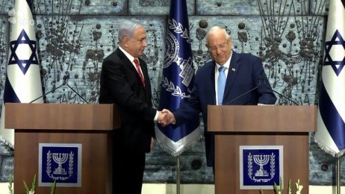 Bibi-et-Rivlin-se-serrent-la-main-GPO