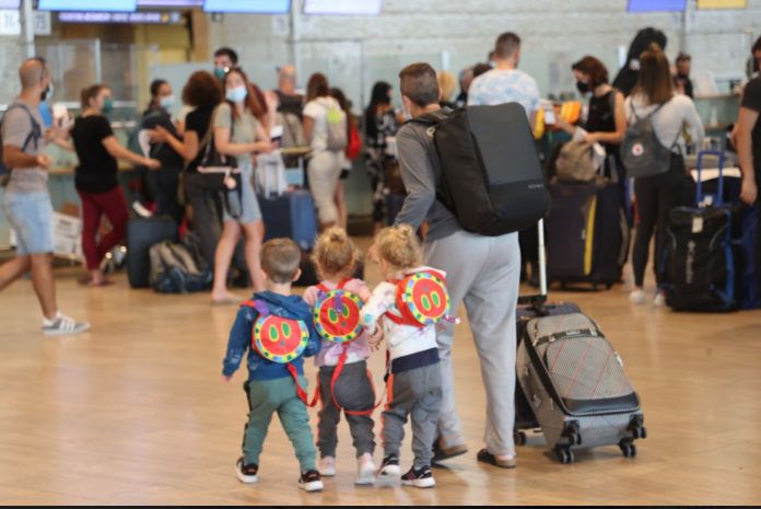 2021-11-14 19_53_11-לקראת סגירה חלקית של השמיים_ מומחים_ _מי שלא צריך - שלא יטוס_