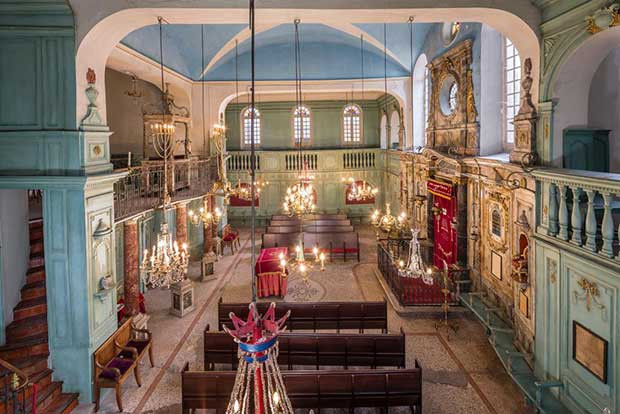 1-synagogue_de_carpentras-tt-width-620-height-414-fill-0-crop-0-bgcolor-eeeeee