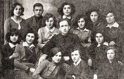 Bund_Party_-_a_group_of_young_workers