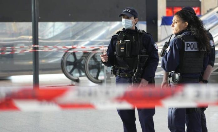 attaques-au-couteau-gare-du-nord-thiais-strasbourg-768x466