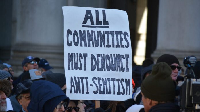 New,York,City,,January,5,,2020:,People,Marching,From,Manhattan
