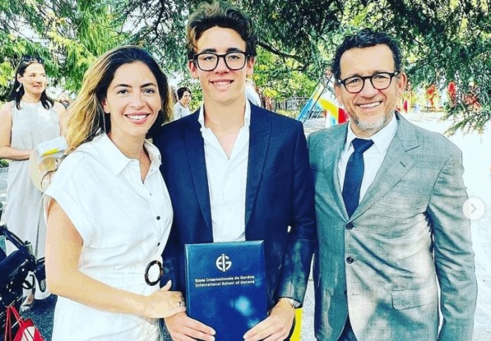 2023-06-18 11_00_05-Dany Boon et son ex-femme Yaël réunis pour leur fils _ photo avec Eytan, qui les