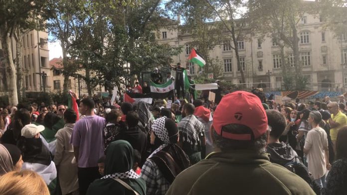 Une-manifestation-pro-Palestine-se-deroule-a-Lyon-ce-samedi-14-octobre-1726624