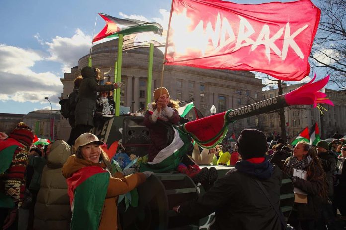 Pro-Palestinian-Protest-in-Washington-DC-1320x880