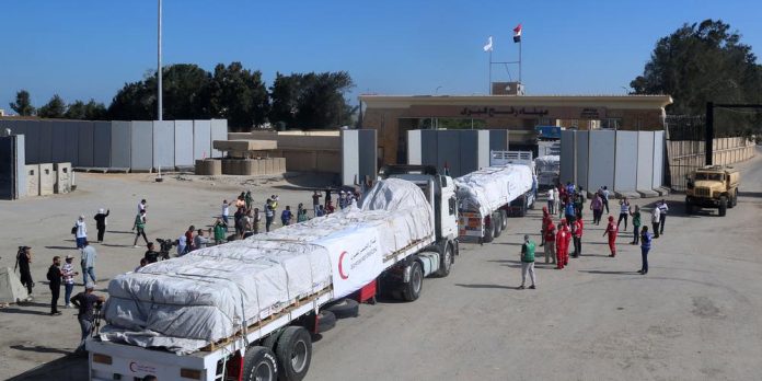TOPSHOT-EGYPT-PALESTINIAN-ISRAEL-CONFLICT-AID