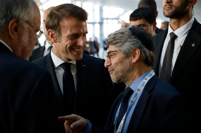 Macron 3