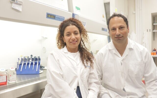 Left-to-right-Prof.-Carmit-Levy-Prof.-Yaron-Carmi.-640x400