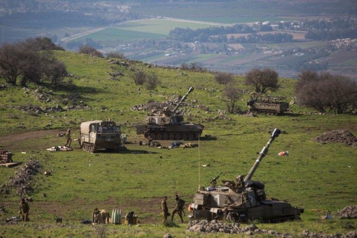 An-IDF-artillery-unit-on-Mount-Dov.-696x464