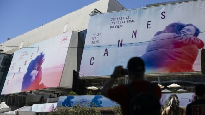 Cannes-devant-le-Palais-des-Festivals