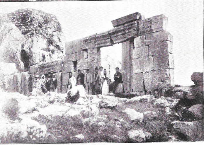 The_grave_of_Rabbi_Shimon_bar_Yochai1_(before_1899)
