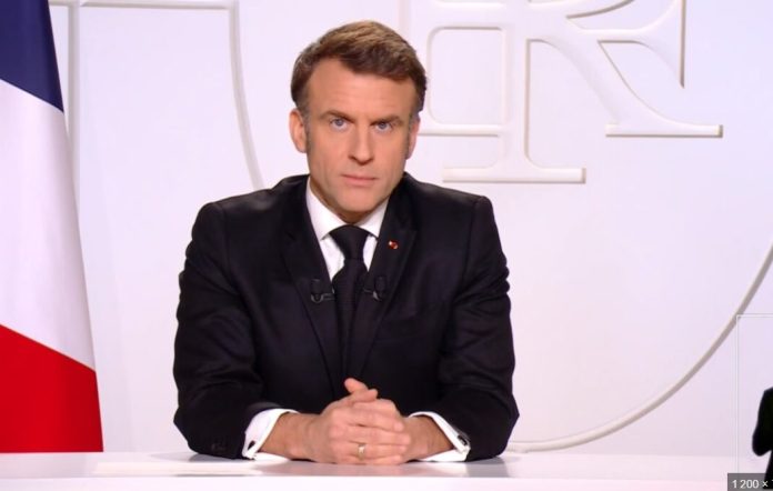 MACRON 3