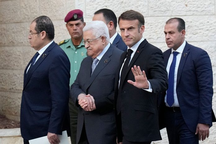 Mahmoud-Abbas-and-Emannuel-Macron-in-Ramallah