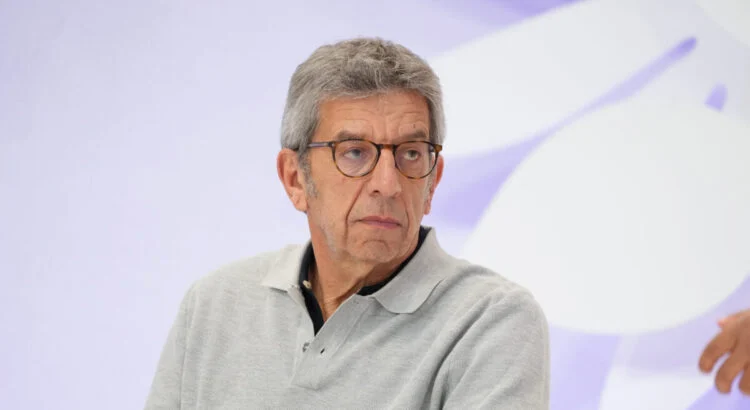 Michel Cymes saisit encore l’Arcom contre Cyril Hanouna !